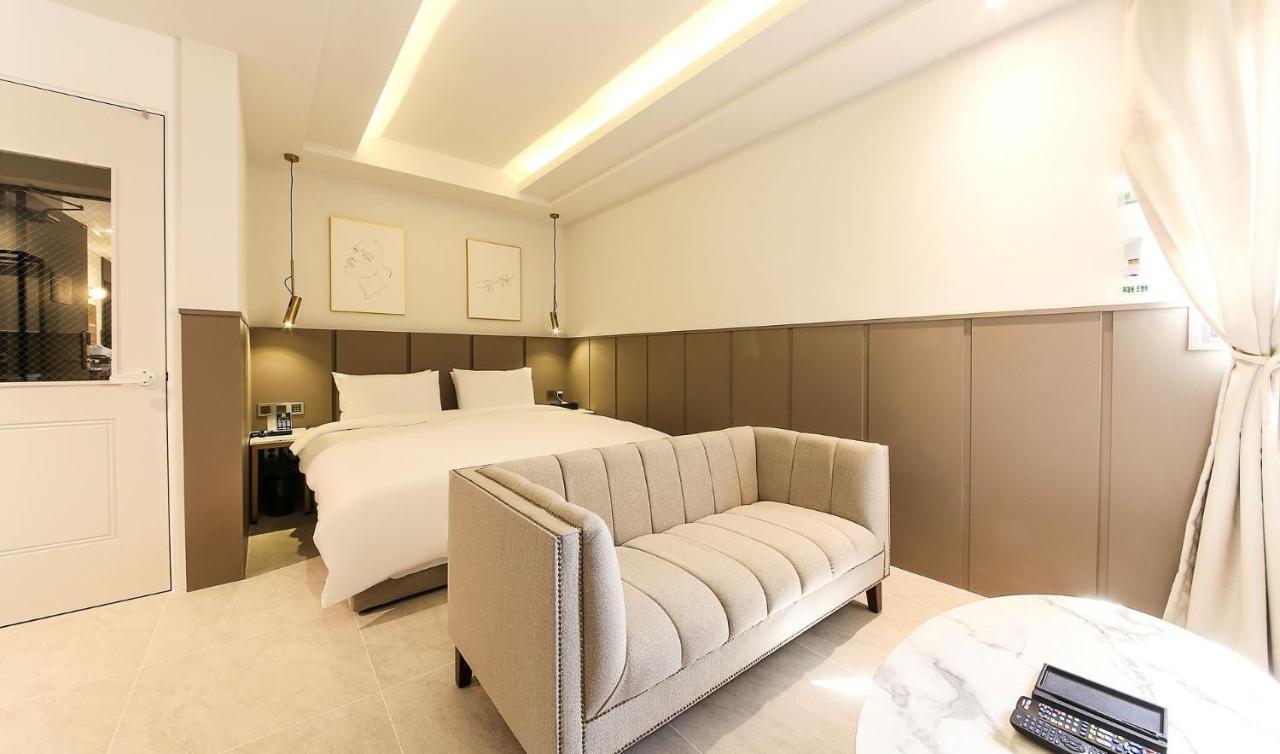 H Moment Hotel Songjeong Busan Esterno foto