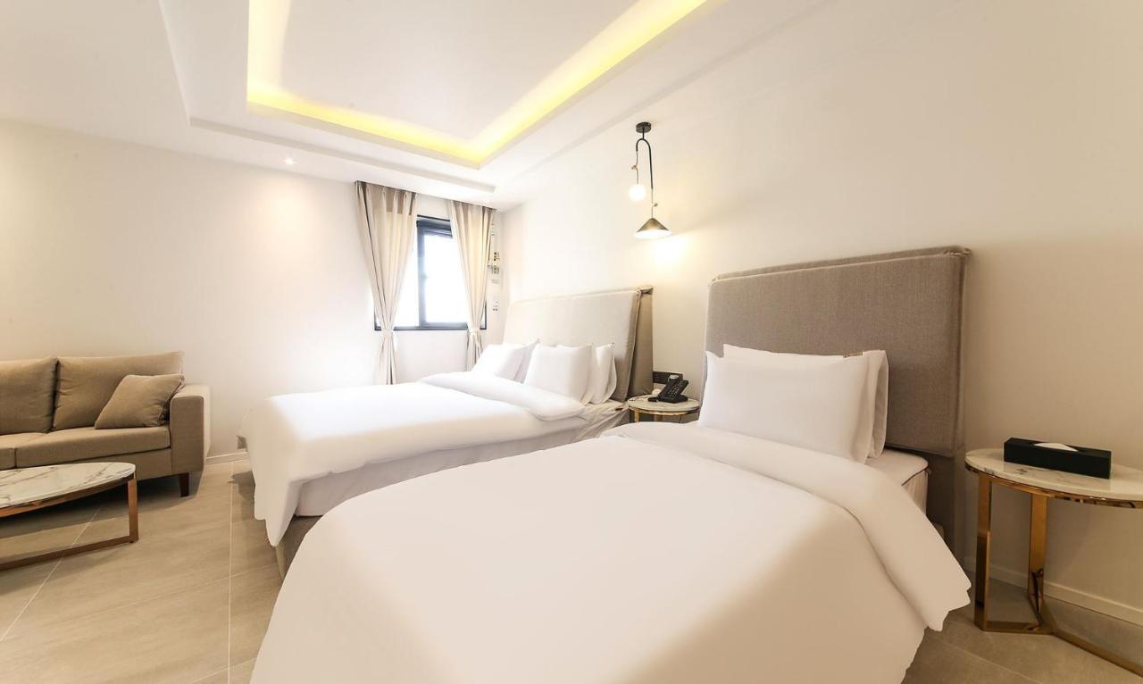 H Moment Hotel Songjeong Busan Esterno foto