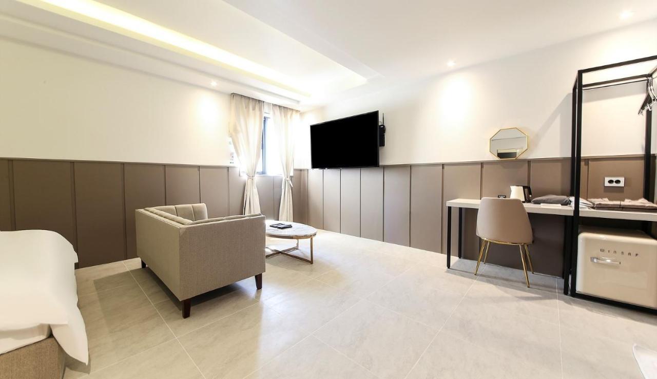 H Moment Hotel Songjeong Busan Esterno foto