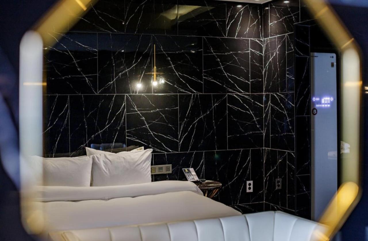 H Moment Hotel Songjeong Busan Esterno foto