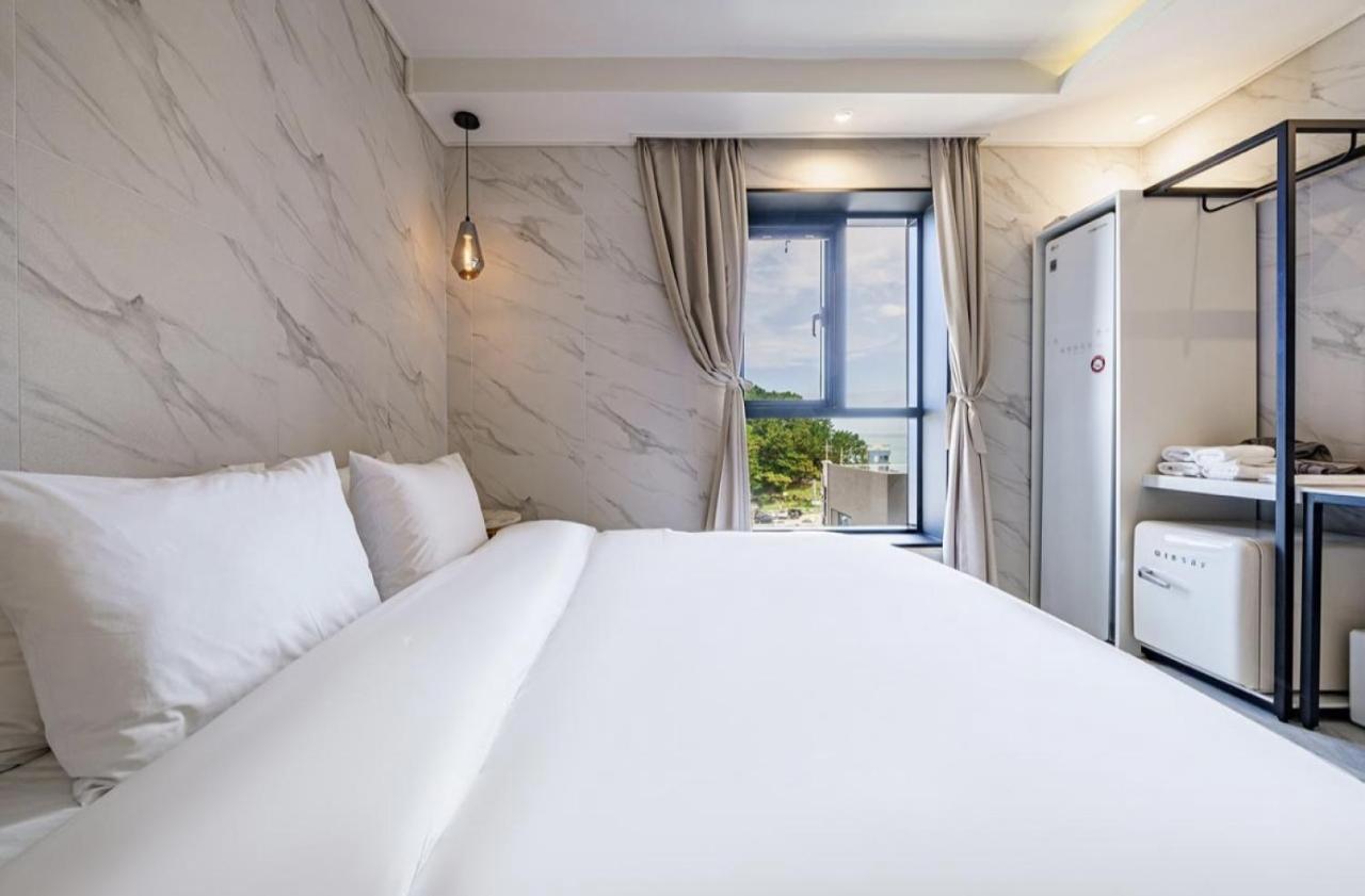 H Moment Hotel Songjeong Busan Esterno foto