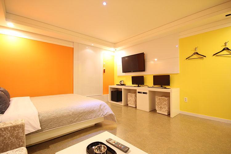 H Moment Hotel Songjeong Busan Esterno foto
