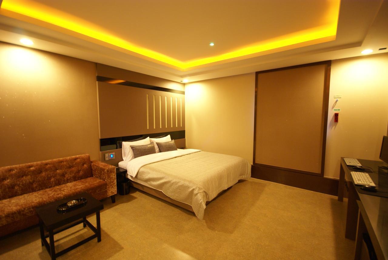 H Moment Hotel Songjeong Busan Esterno foto