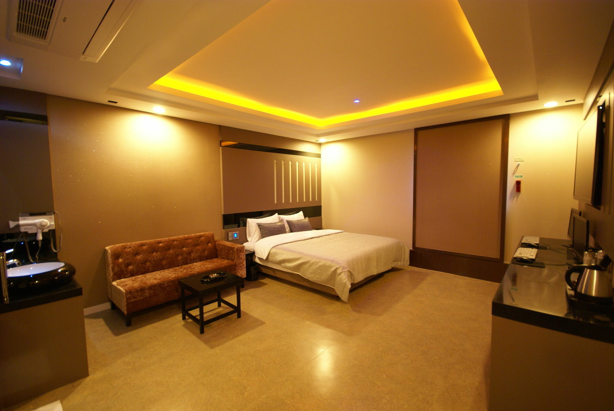 H Moment Hotel Songjeong Busan Esterno foto